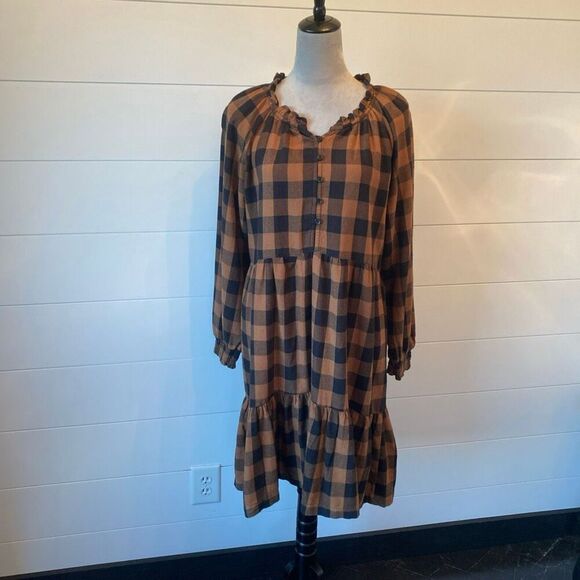 PLAID RUFFLE HEM LONG SLEEVE DRESS IN MAPLE VALLEY Size Small - Picture 2 of 12